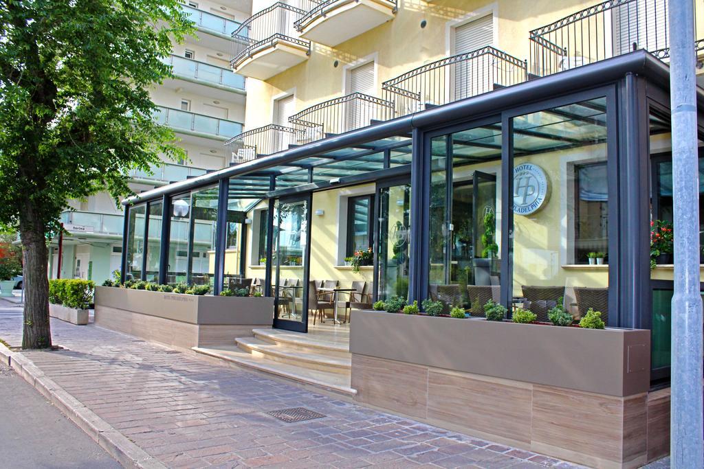 Hotel Philadelphia Cattolica Exteriör bild