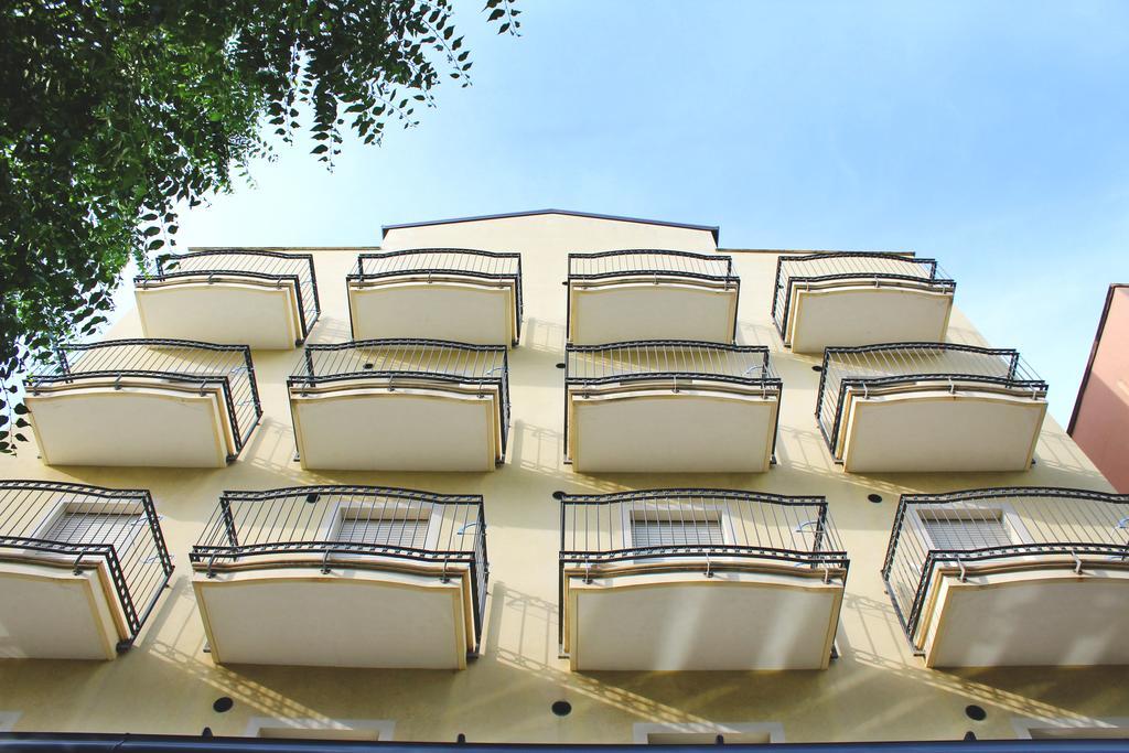 Hotel Philadelphia Cattolica Exteriör bild